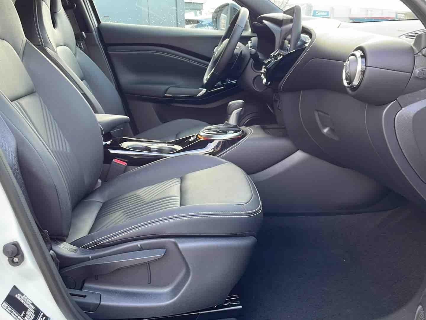 Nissan Juke 1,0 DIG-T Automatik Tekna, миниатюра 15