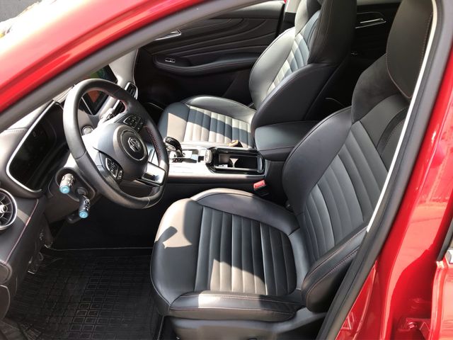 EHS Luxury Plug-in Hybrid*PANO*AHK*LED*