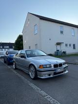 BMW 320i - BMW 320 aus 1993