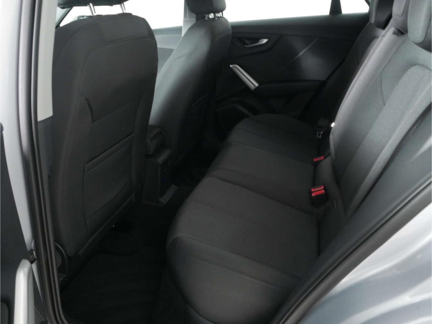 Audi Q2 30 TDI Advanced, миниатюра 13