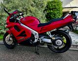 Honda VFR 750 - HONDA VFR 750