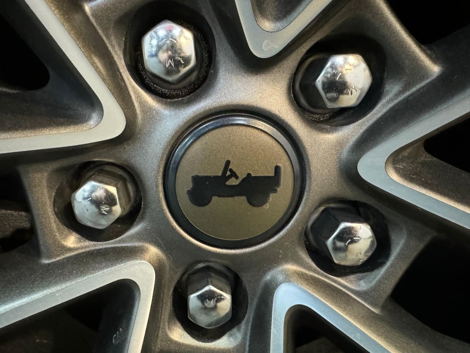 Fahrzeugabbildung Jeep RUBICON 392-6.4L HEMI V8-RECON 35"-STEEL BUMPER