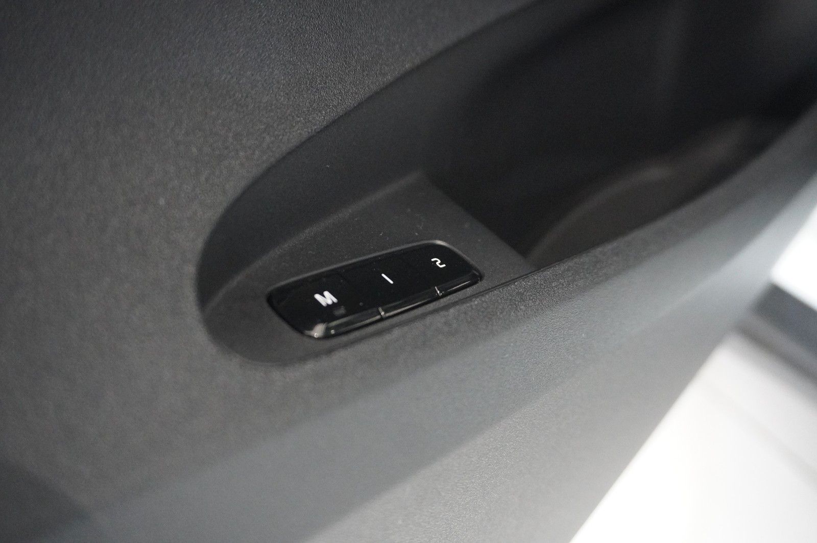 Fahrzeugabbildung Polestar 2 Long Range DUAL-MOTOR NAVI/LED/360°/VIRT/PILOT