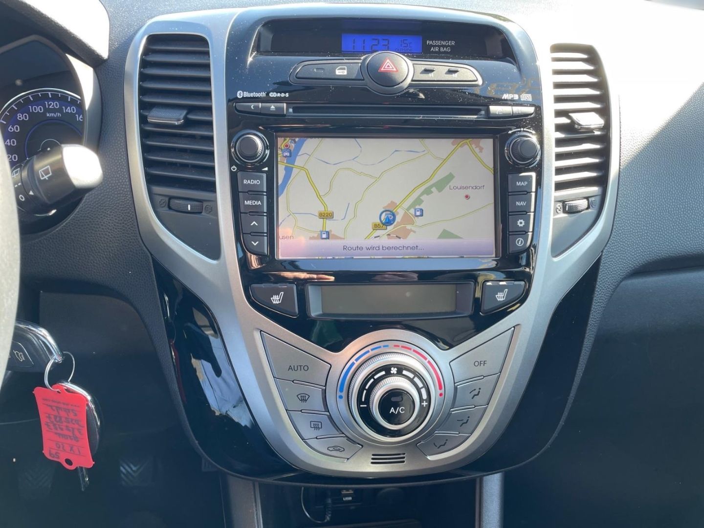 Fahrzeugabbildung Hyundai ix20 1.6 Space Plus Navigation Kamera Sitzheizun