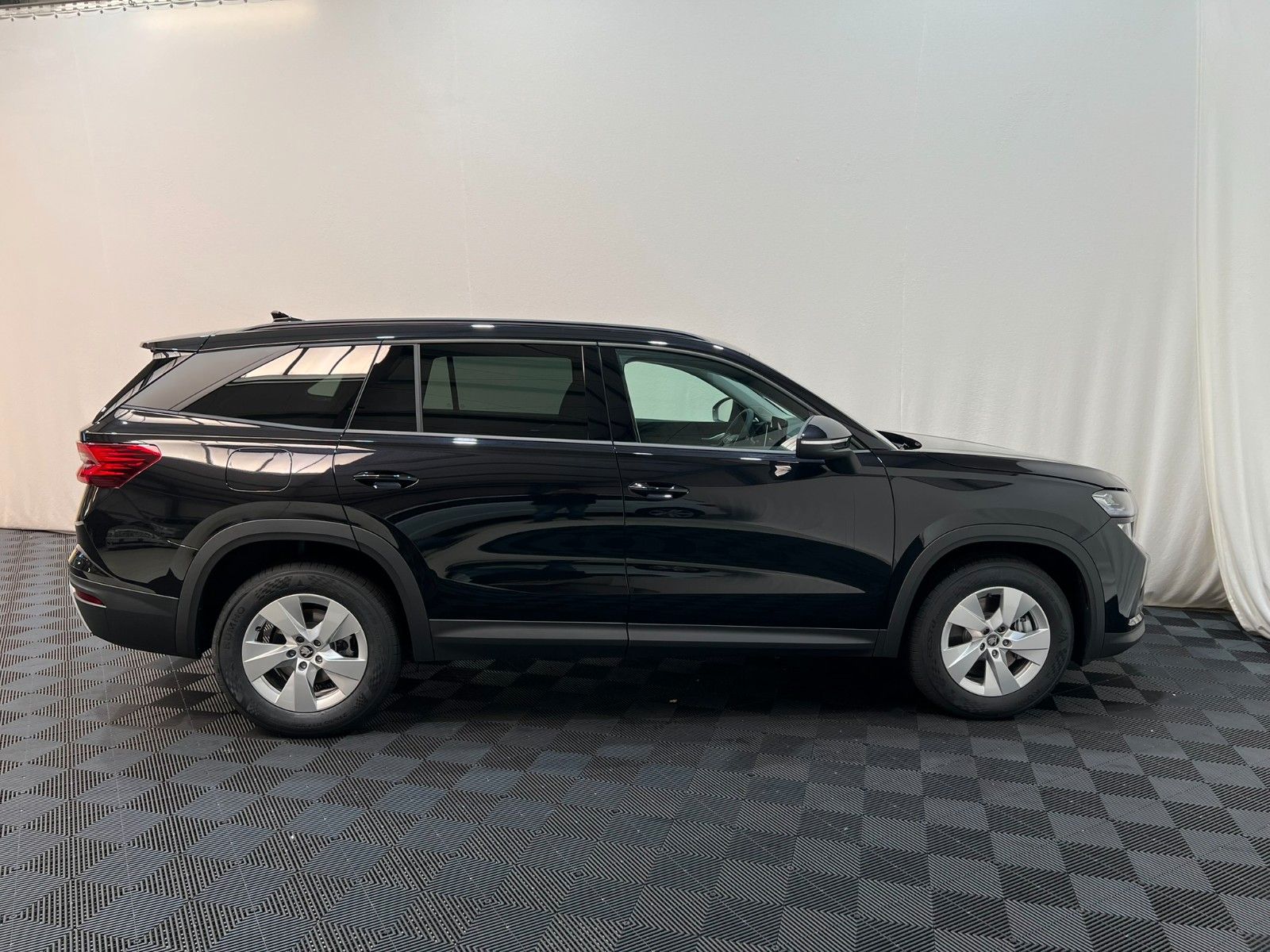 Fahrzeugabbildung SKODA Kodiaq 1.5 TSI iV DSG Selection 5-Si. AHK