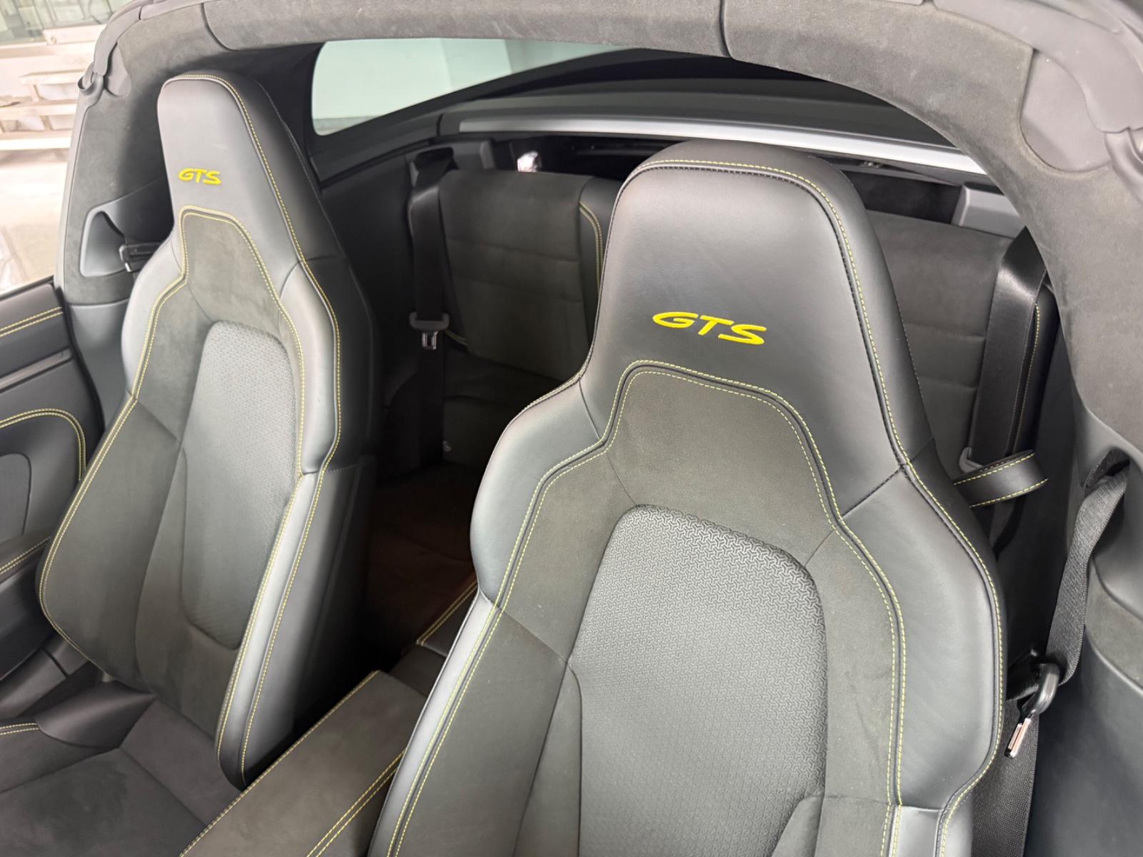 Porsche 992 Targa GTS 4 - PCCB- ACC-