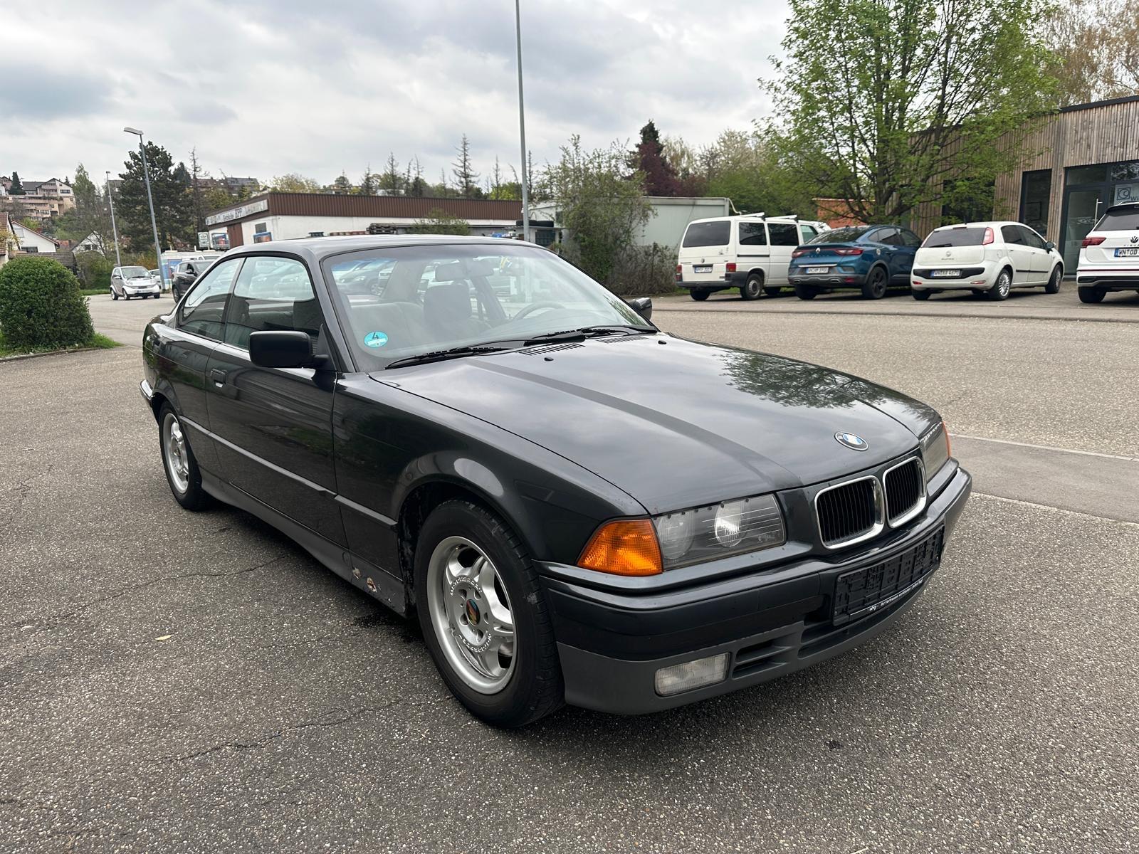 BMW 320 i Coupe - Tüv 04/26 -