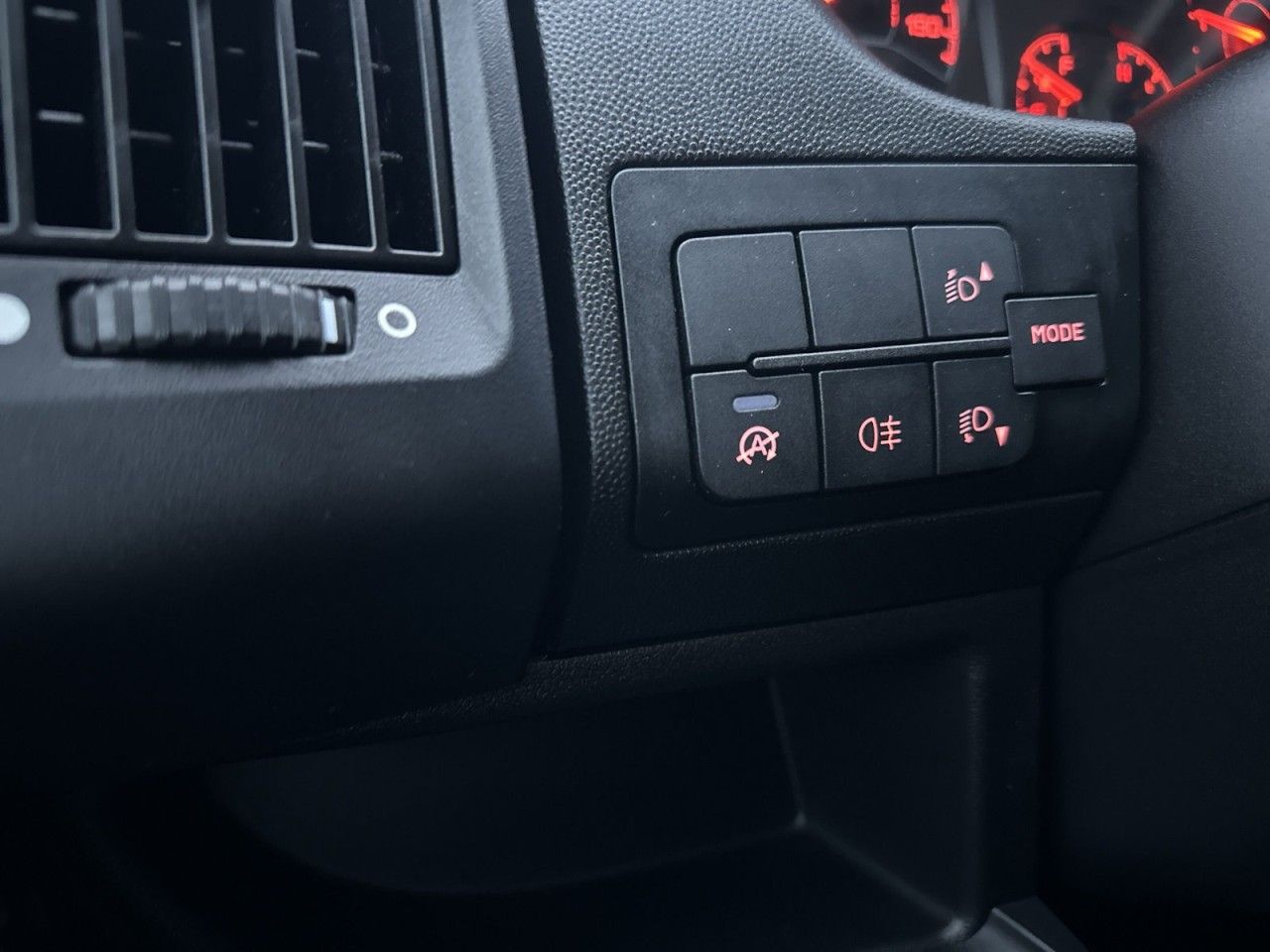 Fahrzeugabbildung Citroën Jumper 35 L3H2 BlueHDi 140