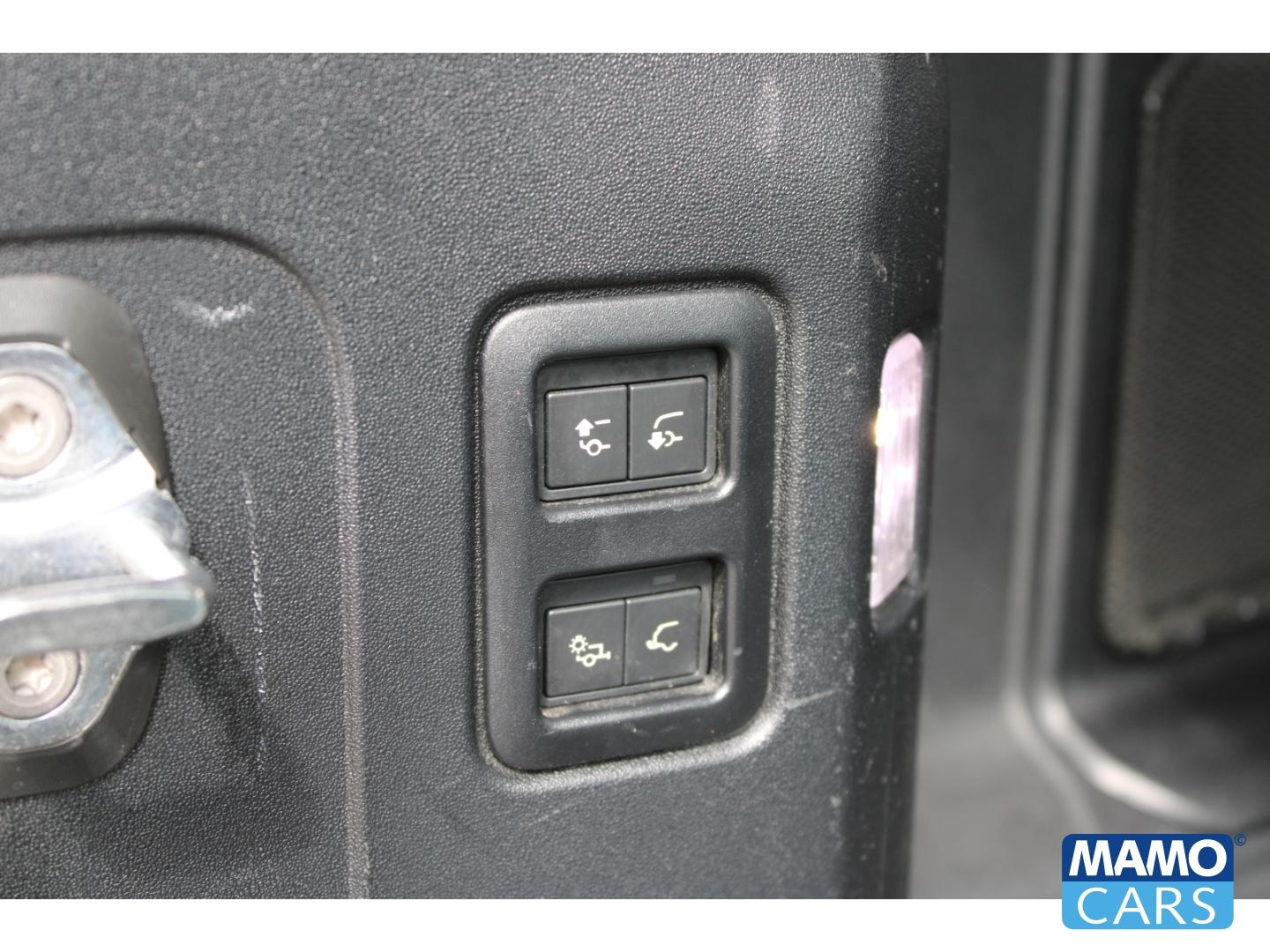 Land Rover Defender 110 D300 HSE/Black P. /AHK/Winter Paket