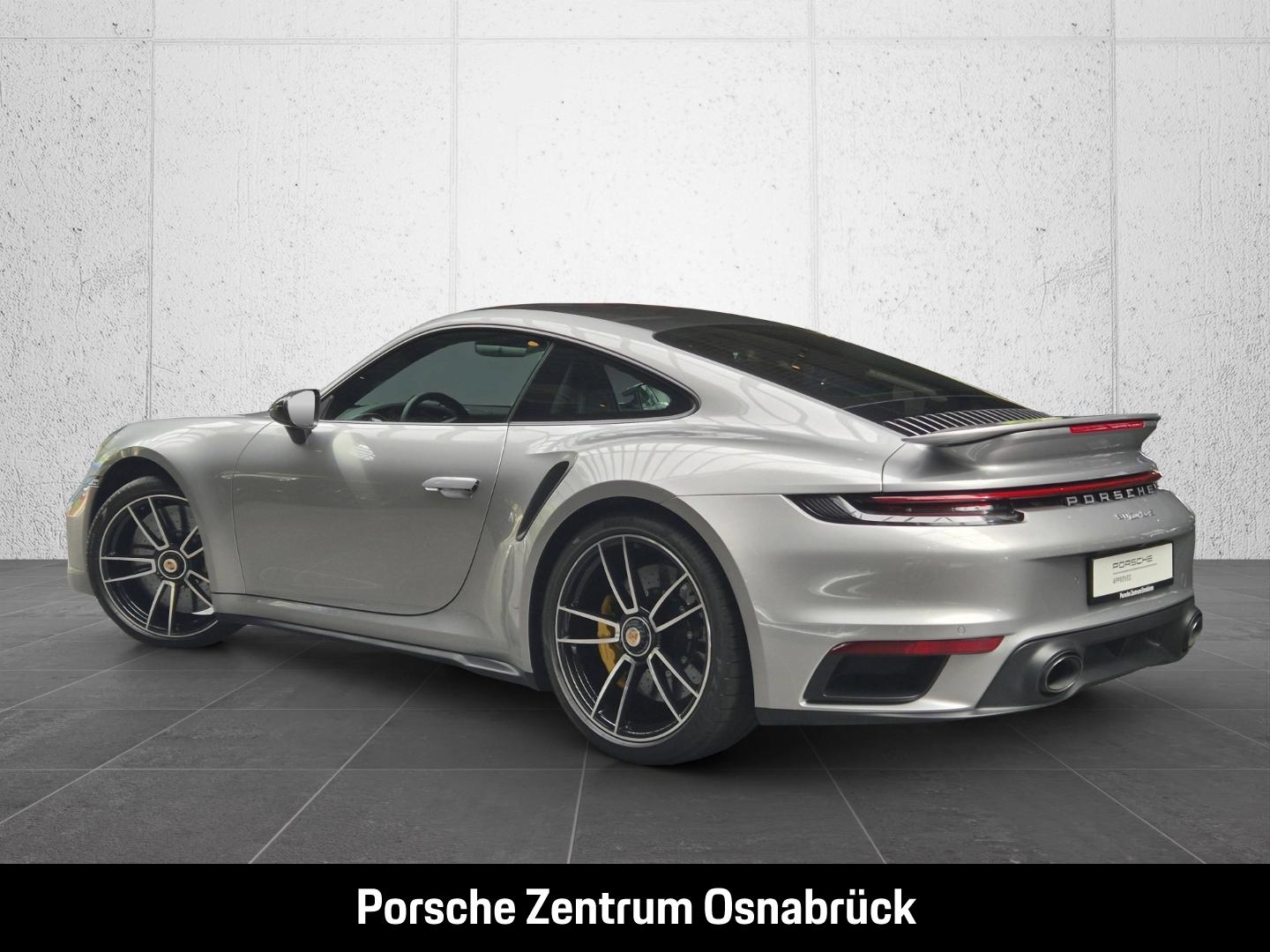 Porsche 992 (911) Turbo S Leichtbaudach Carbon Burmester