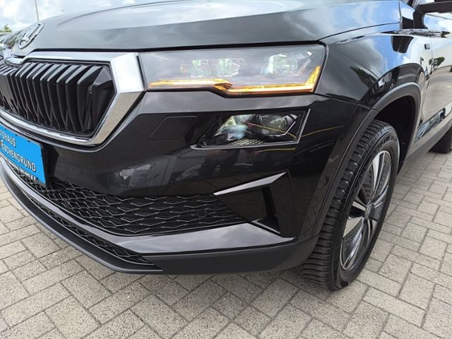Fahrzeugabbildung SKODA Karoq 1.5 TSI DSG Selection Tour AHK PANO AREA-V