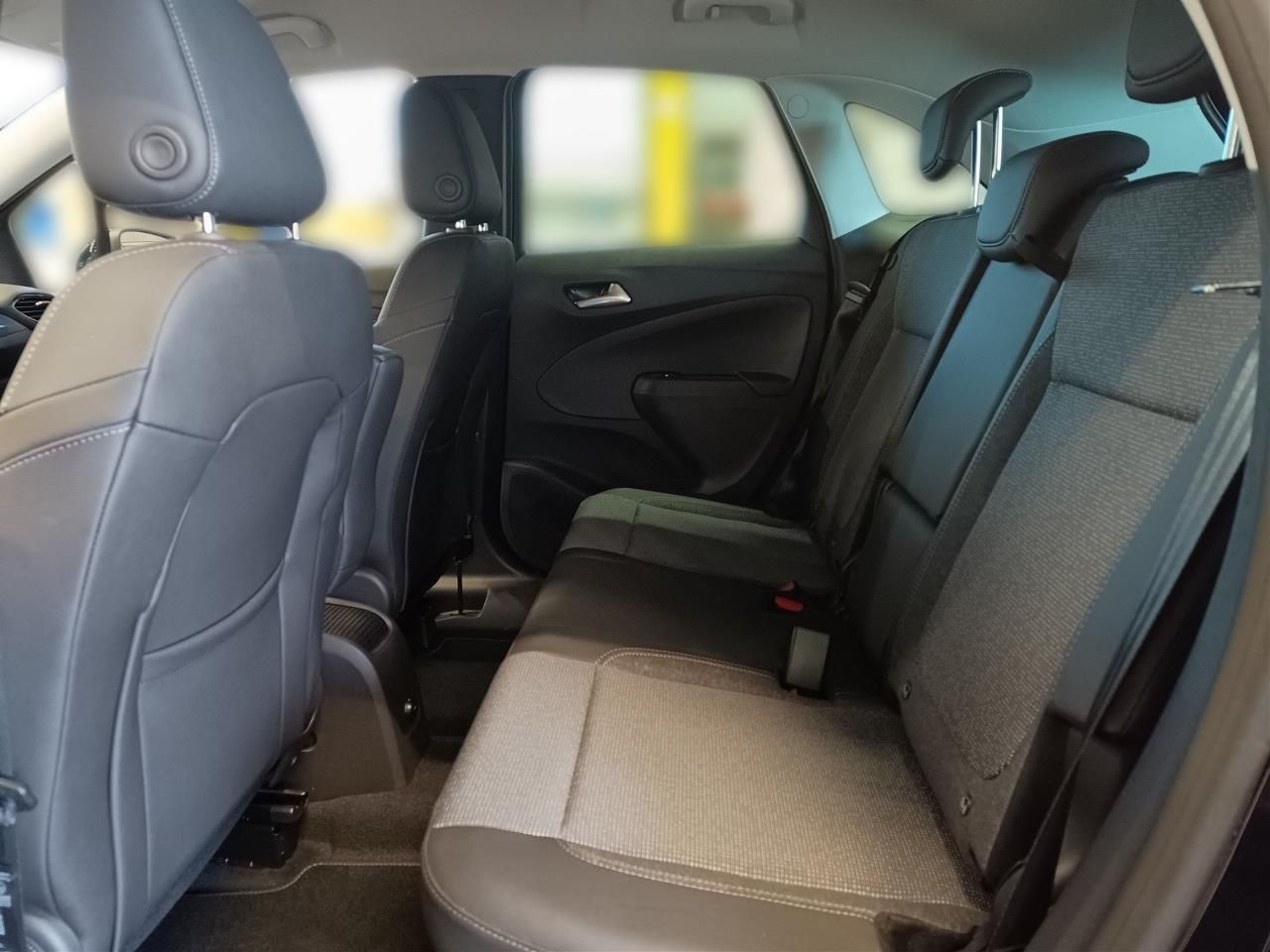 Fahrzeugabbildung Opel Crossland 1.2 Turbo 81KW Elegance Paket
