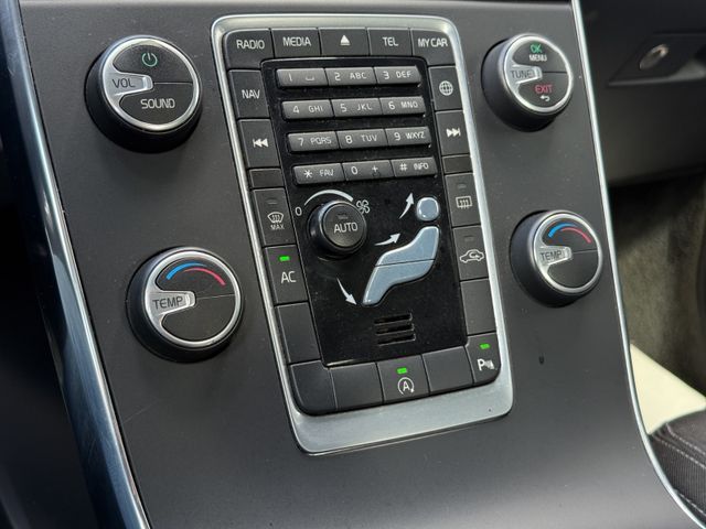 Volvo S60 D5  Lim. Momentum*PDC*TEMPOMAT*LED*EURO 5