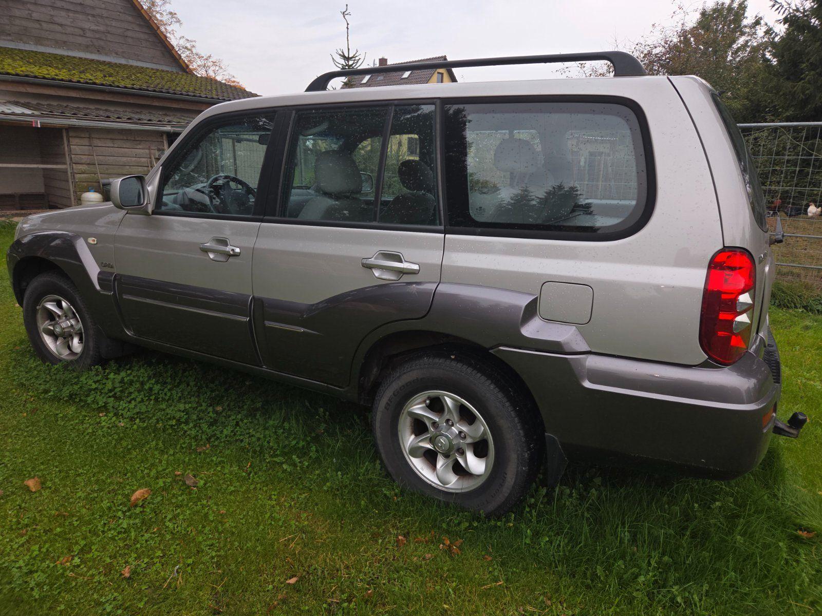 Hyundai Terracan 2005 — engine 163 HP (120kW)