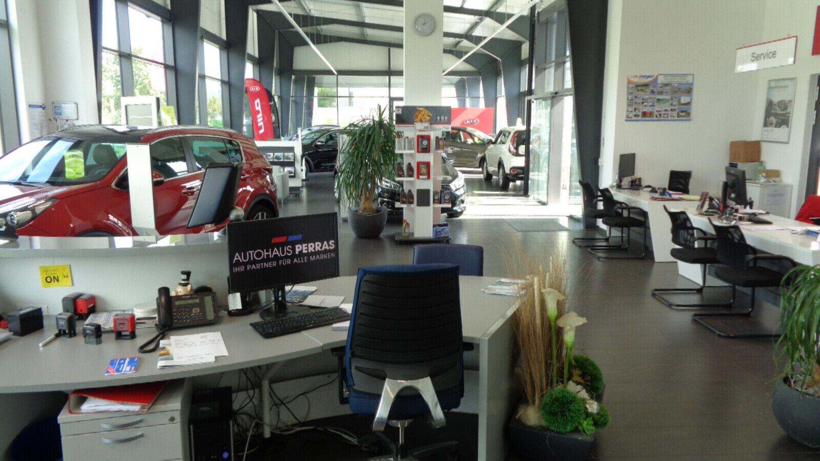 showroom-image-top