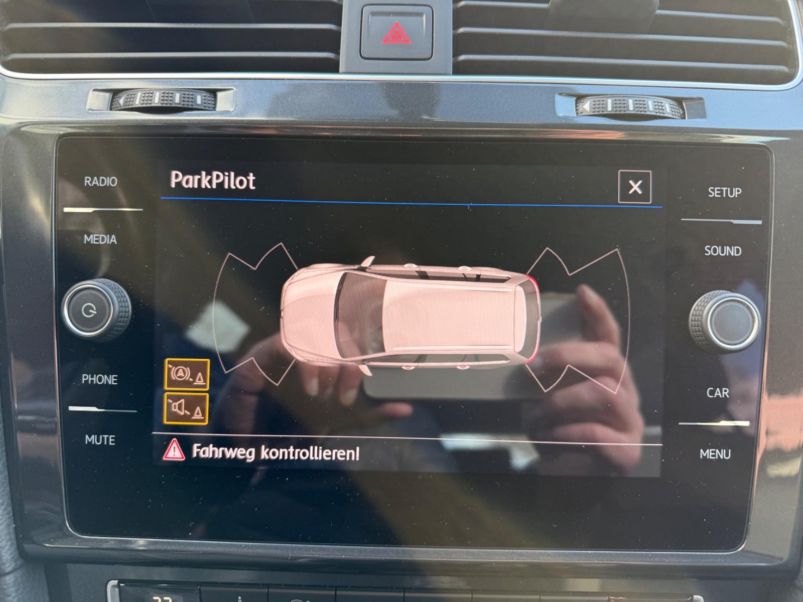 Volkswagen Golf VII Variant 1.5 TSI ACC SHZ LED