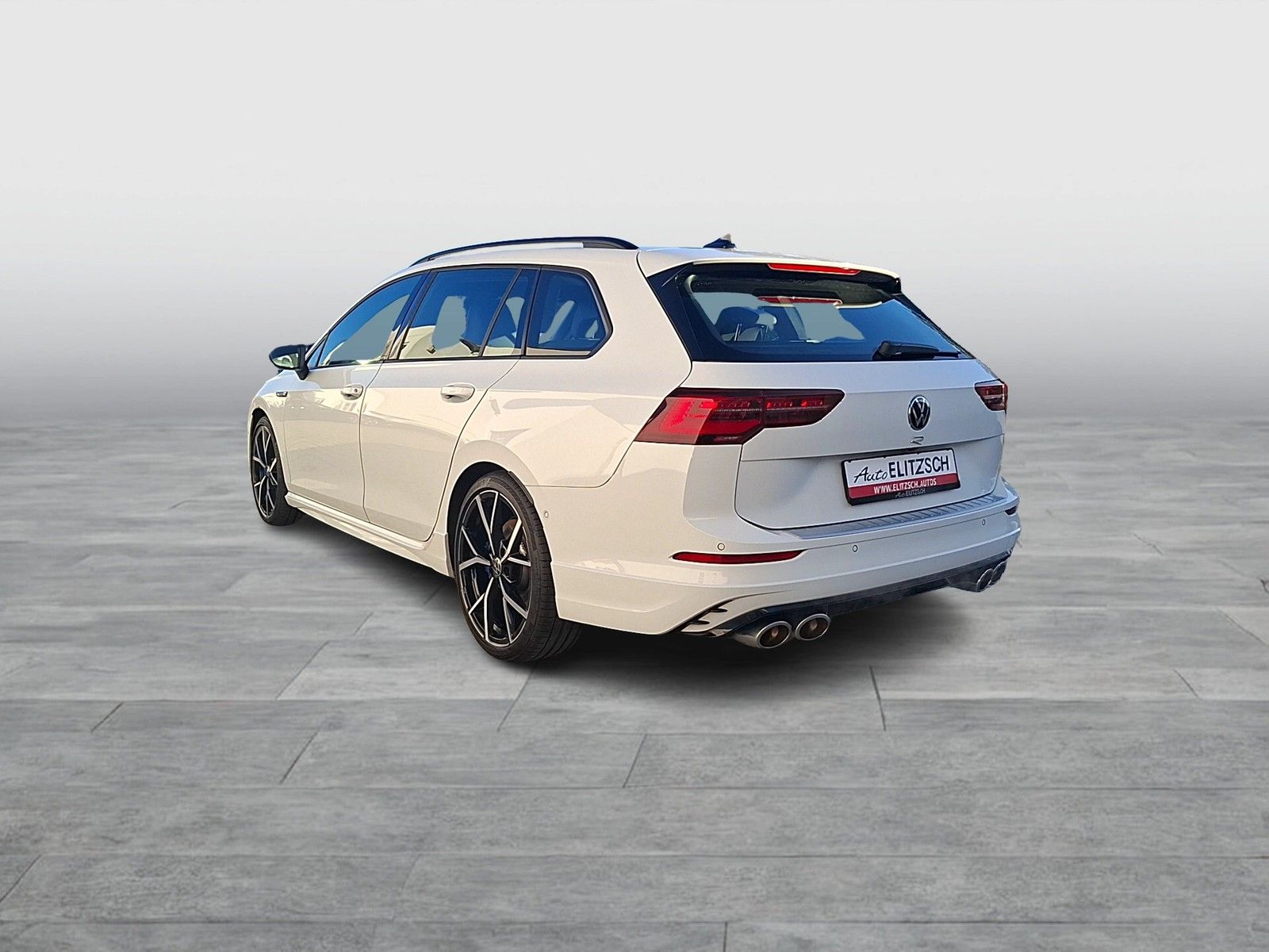 Fahrzeugabbildung Volkswagen Golf VIII Variant R DSG 4M Matrix Navi AID ACC R