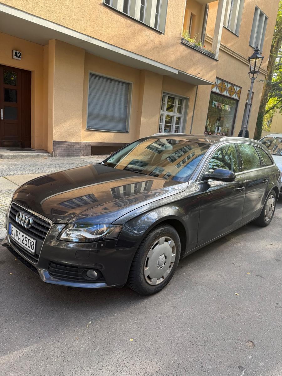 Audi A4 2011 — interior