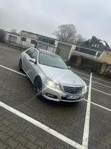 Mercedes-Benz Mercedes Benz E 500 mit Vollausstattung - Mercedes-Benz E 500 in Bochum