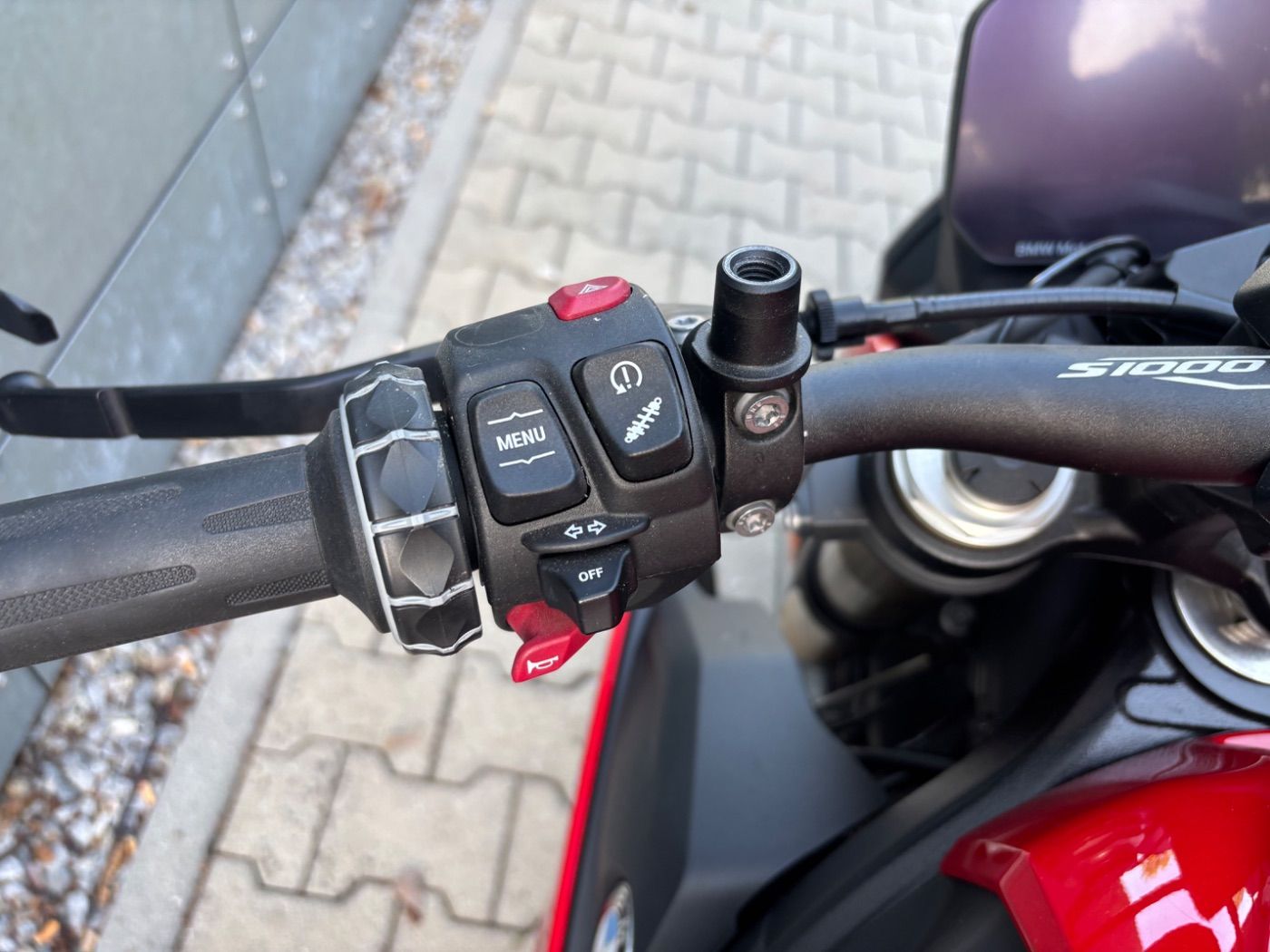 Fahrzeugabbildung BMW S 1000 R Dynamikpaket Kurzer Kennzeichenhalter