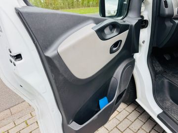 Renault Trafic - 8