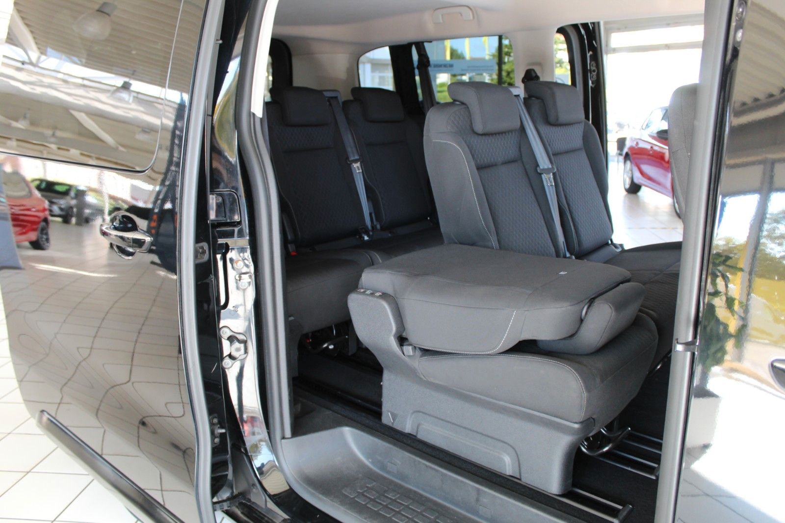 Fahrzeugabbildung Opel Zafira Life L, Automatik, 8 Sitzer, Xenon, AHK