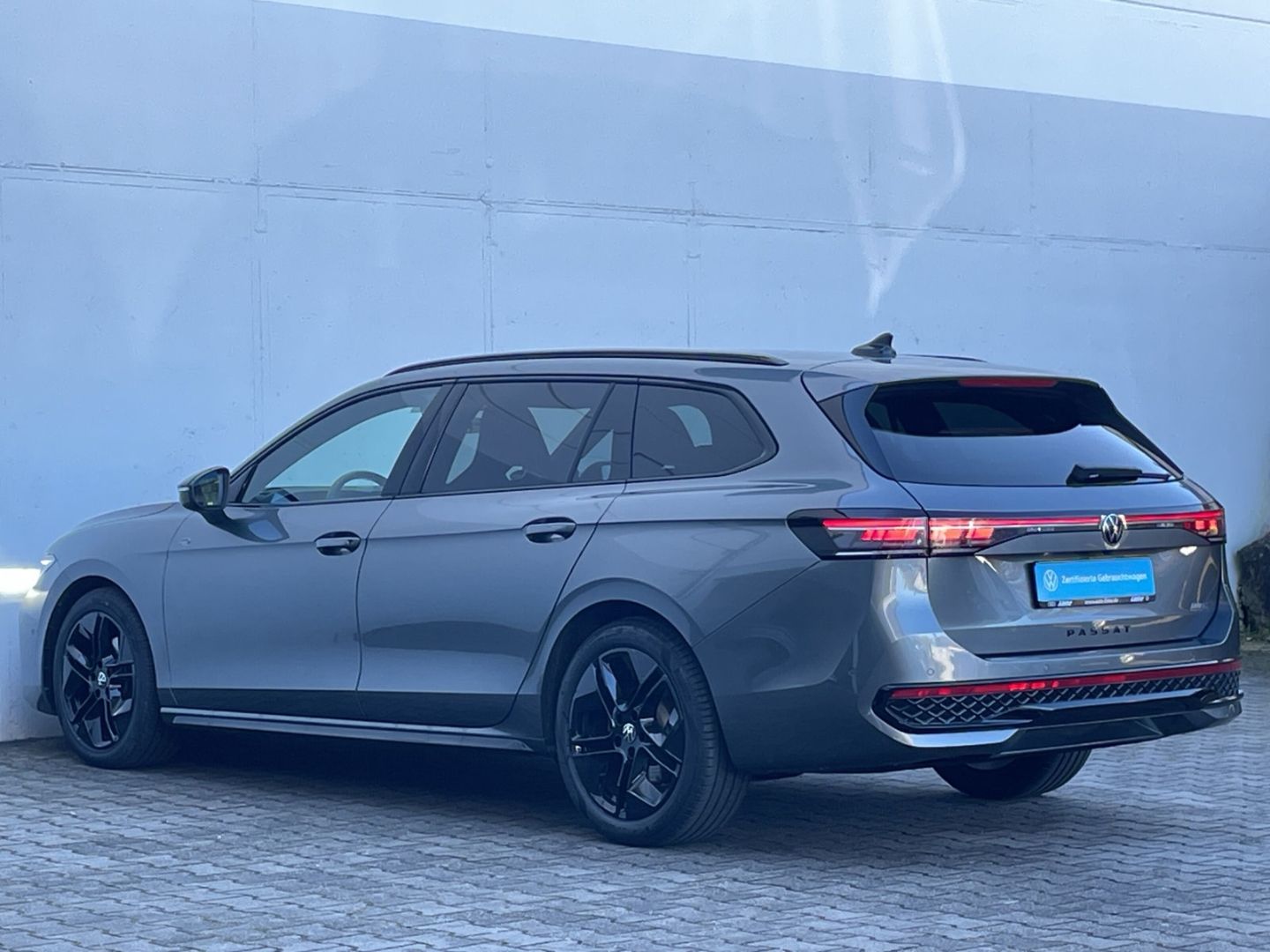Passat 2.0 TDI R-Line AHK/Kamera/Keyless/Matrix/