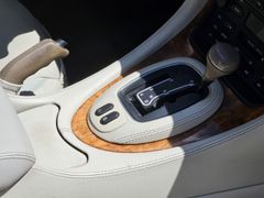 Fahrzeugabbildung Daimler V8 Automatik