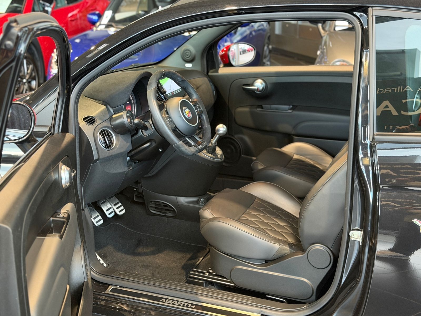 Fahrzeugabbildung Abarth 695C Turismo Cabrio KLIMA BEATS NAV DAB ALU