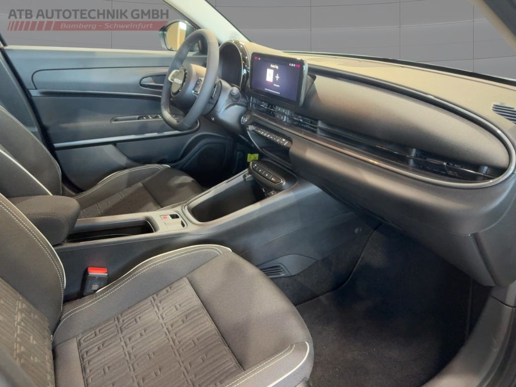 Fahrzeugabbildung Fiat 600 Hybrid MY25 Business Edition, Ganzjahresreif