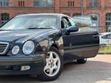Mercedes-Benz CLK 320 Scheckheft, TÜV, AMG ESD - Mercedes-Benz CLK 320: AMG