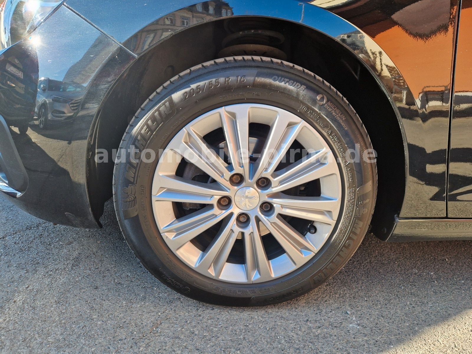 308 SW Kombi Allure BlueHDI 130 EAT8-Automatik