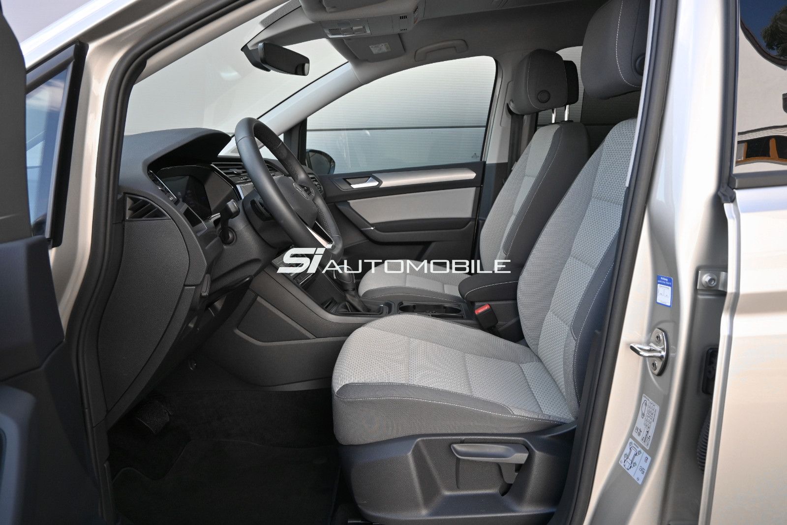 Fahrzeugabbildung Volkswagen Touran 2.0 TDI DSG Comfortline °UVP 58.943€°STHZ