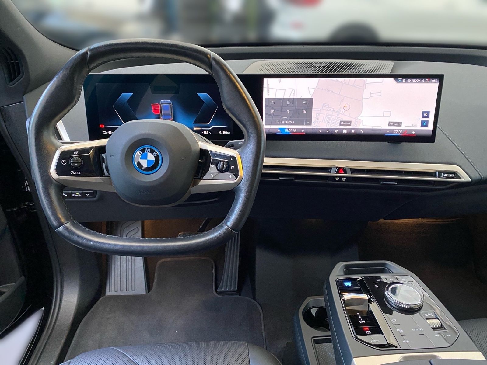 BMW iX xDrive40 Sportpaket Pano Sky DA Prof. 22´´ AH foto 3