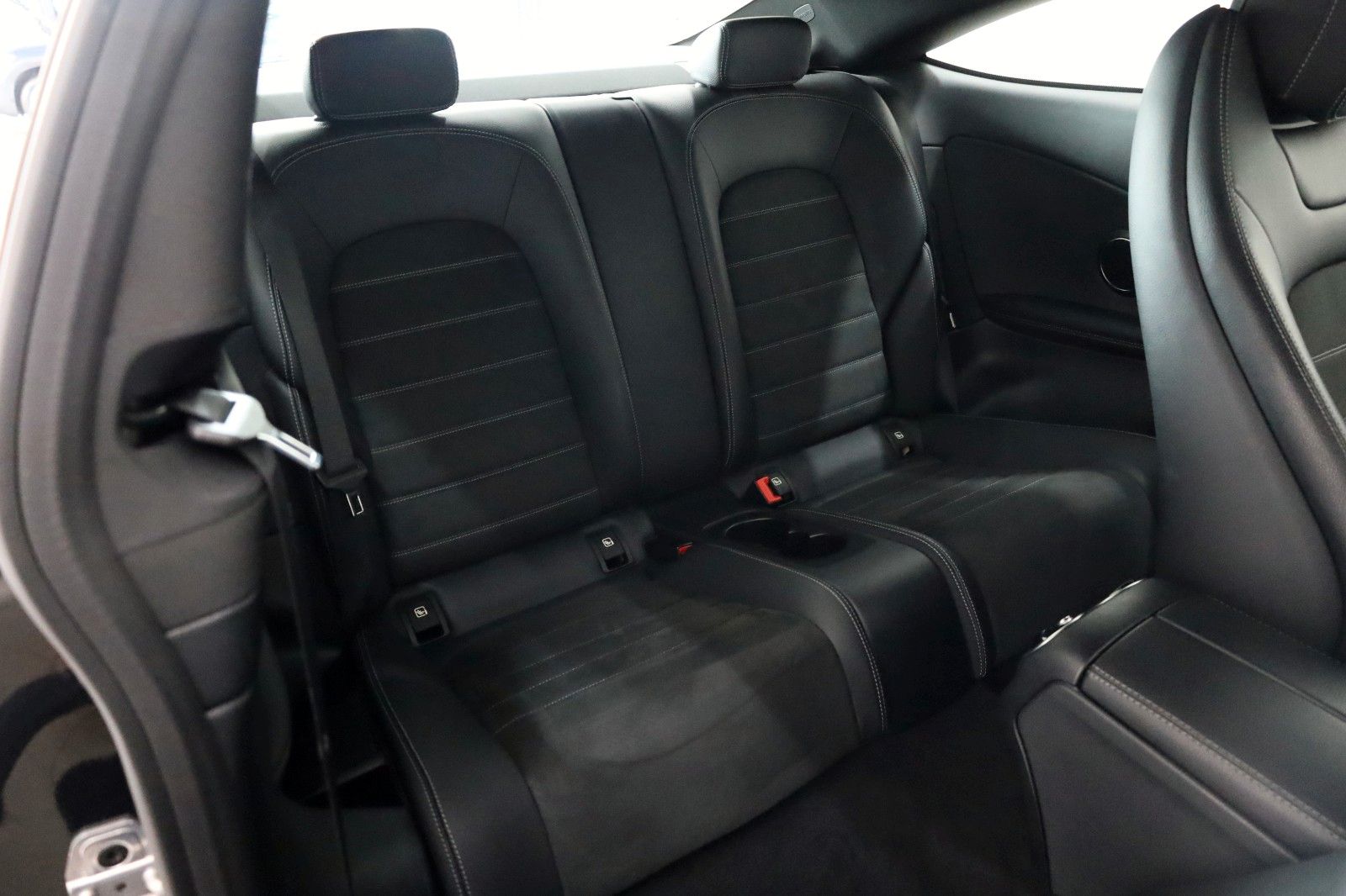 Fahrzeugabbildung Mercedes-Benz C 200 d Coupe, AMG-Line,Navi,Kamera,CarPlay,+WR