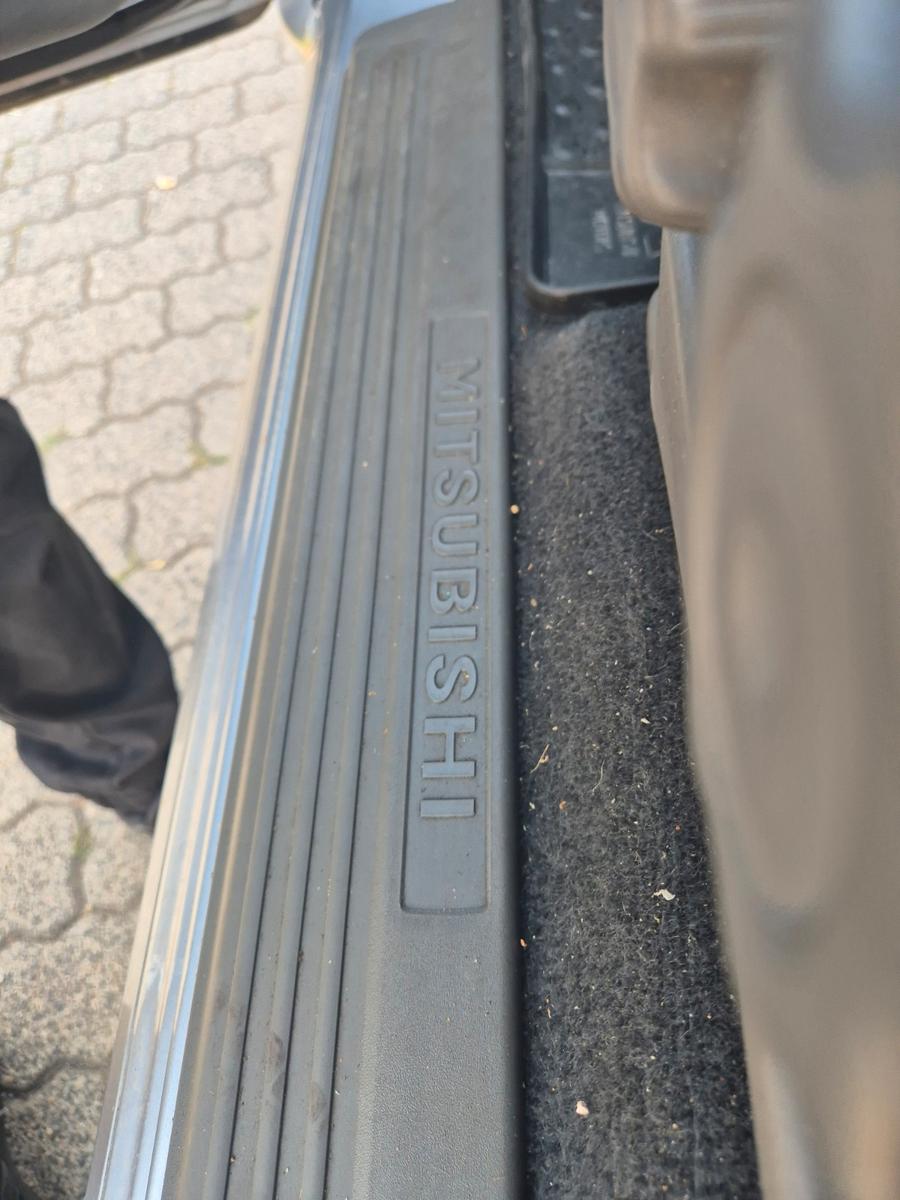 MITSUBISHI PAJERO 3.2 DI-D ELEGANCE 160 CH 4X4 BVA - 1ERE MAIN - VOLANT EN CUIR - CT NEUF