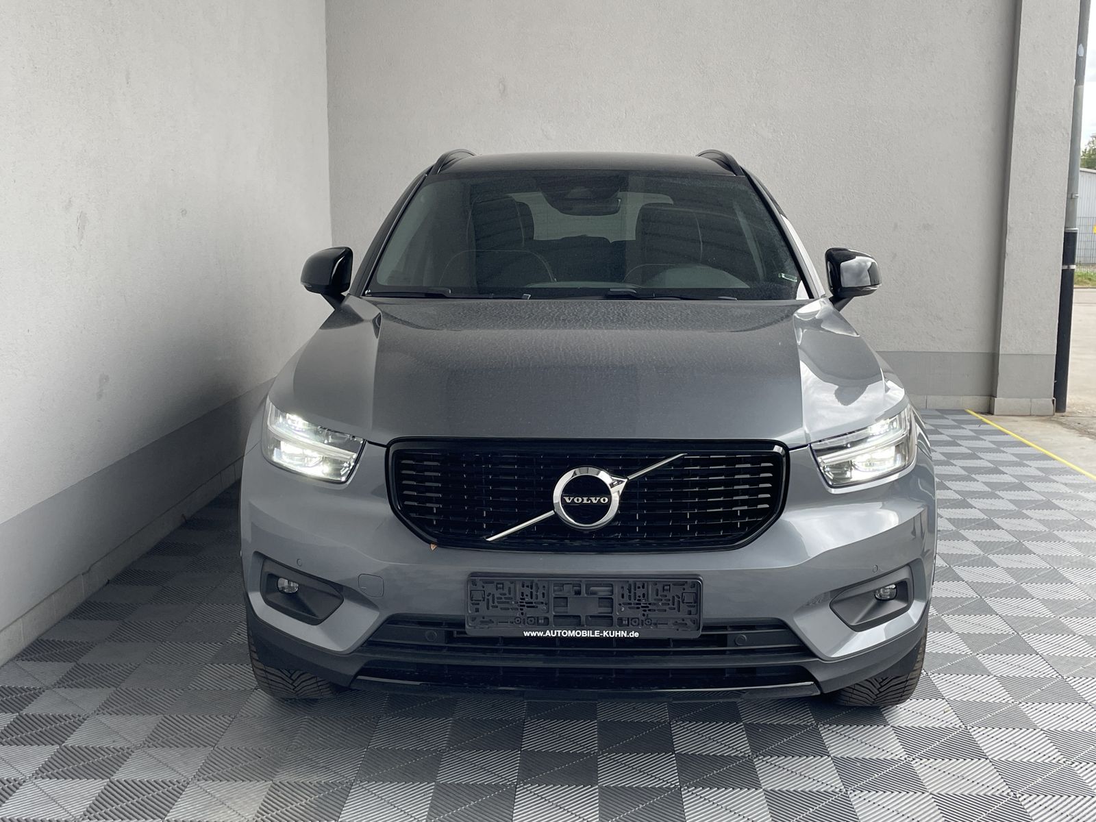 Volvo XC40 R-DESIGN 2WD NUR 23.180KM R.KAM NAVI LED foto 2