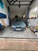 BMW e36 318i Limousine - BMW 318: Limousine, E36