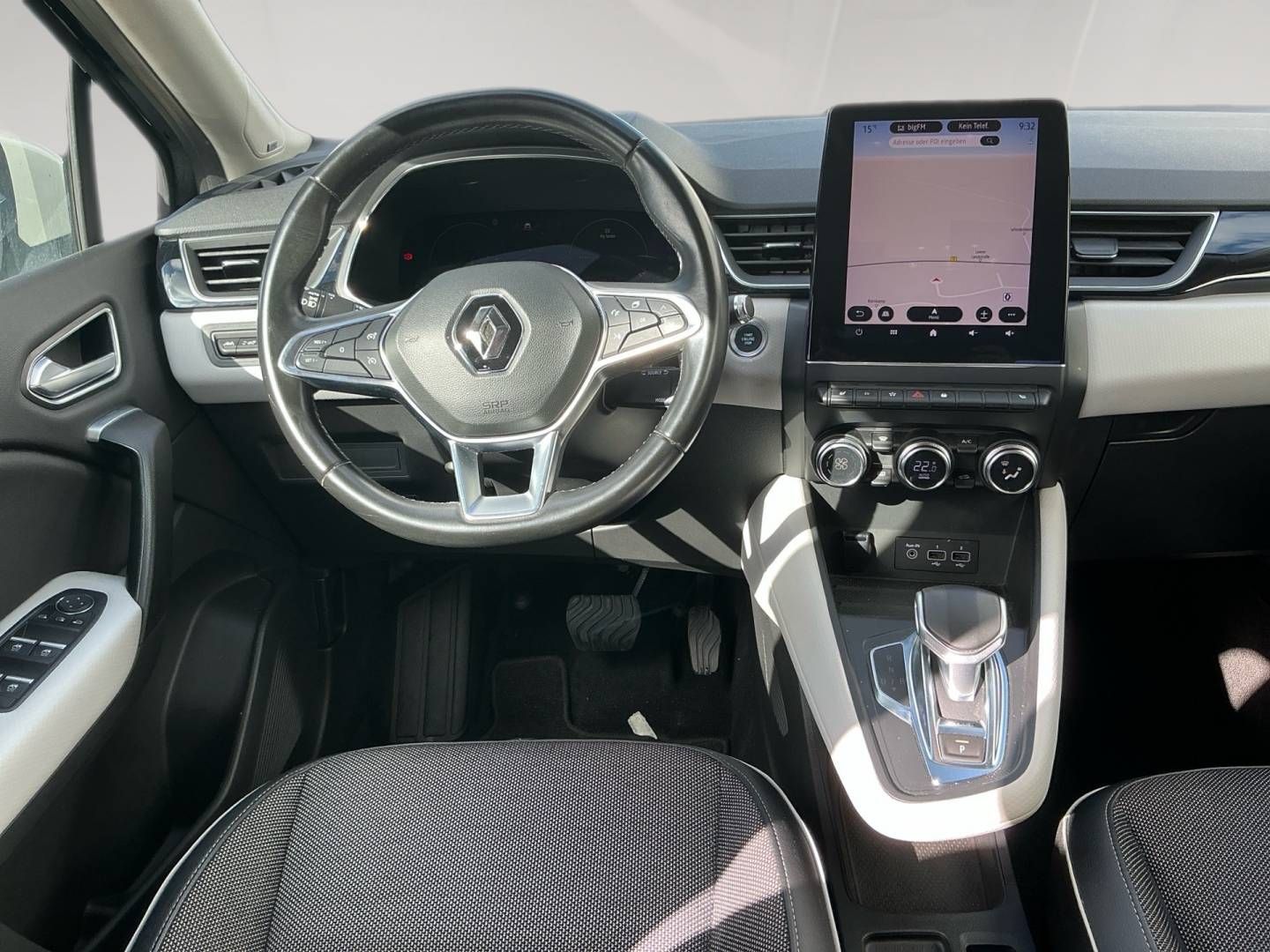 Fahrzeugabbildung Renault CAPTUR EDITION ONE E-TECH PLUG-IN 160