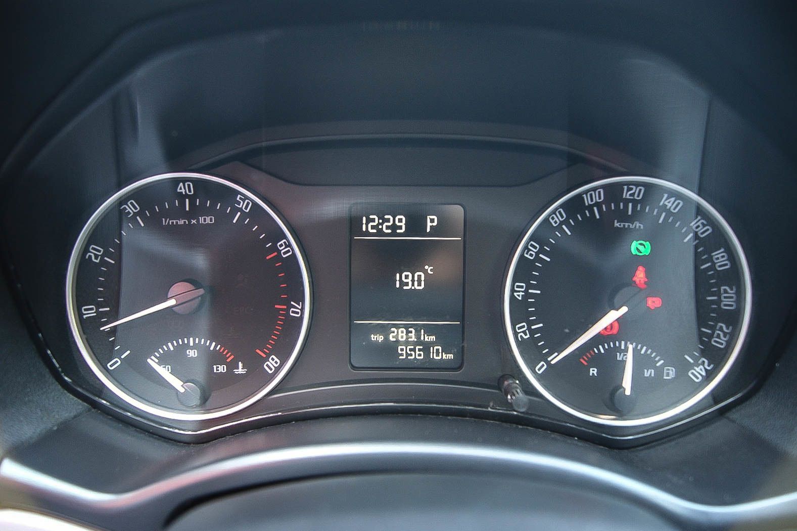 Fahrzeugabbildung SKODA Octavia Combi 1.4TSI DSG ANHZV PDC SIHZG Ambient