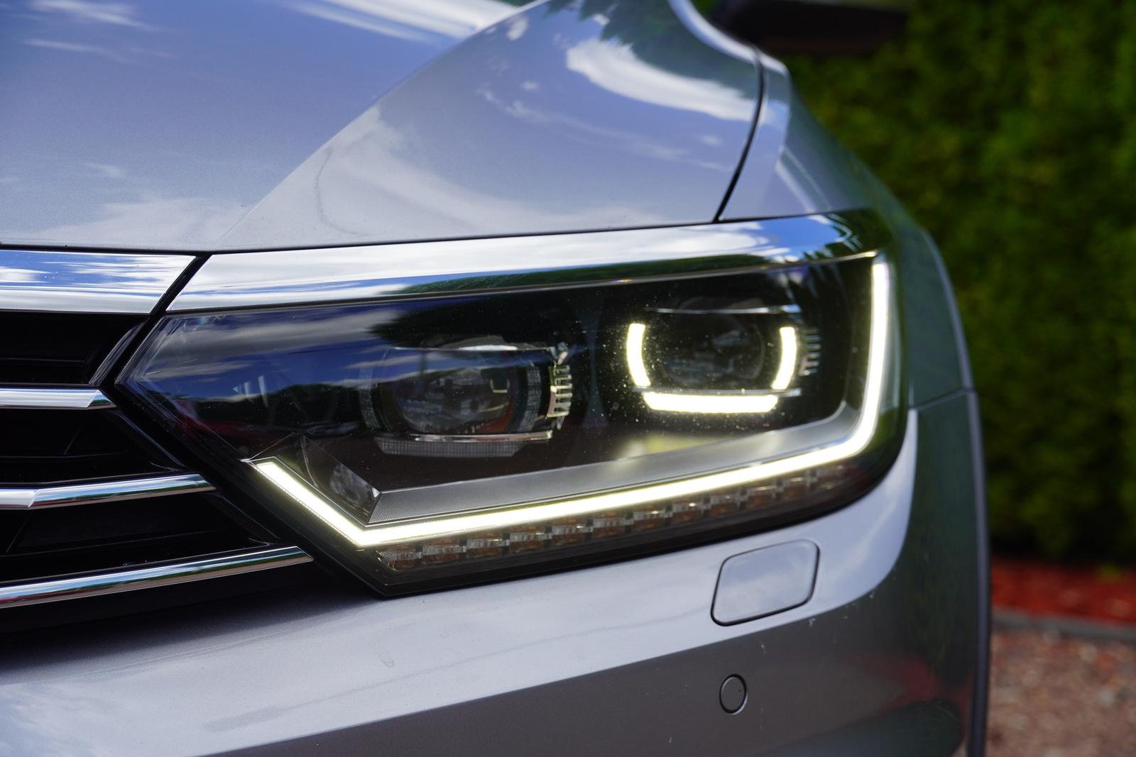 Volkswagen Passat Variant 2.0TSI DSG Alltrack 4M LED AHK AC