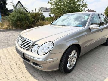 Mercedes E 280 - 1