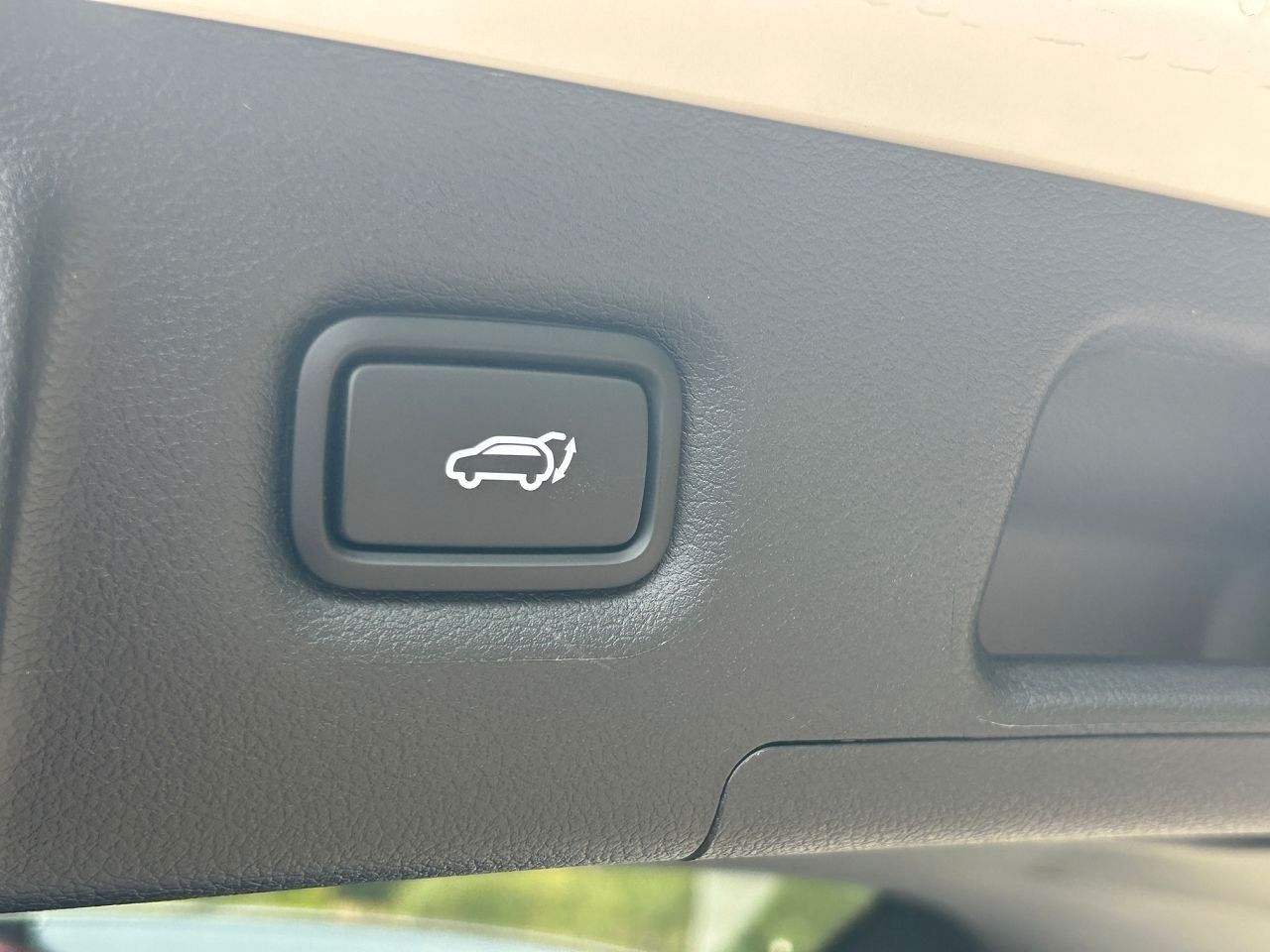 Fahrzeugabbildung Hyundai Santa Fe Hybrid 1.6 T-GDI HEV PrimePano*MIETKAUF