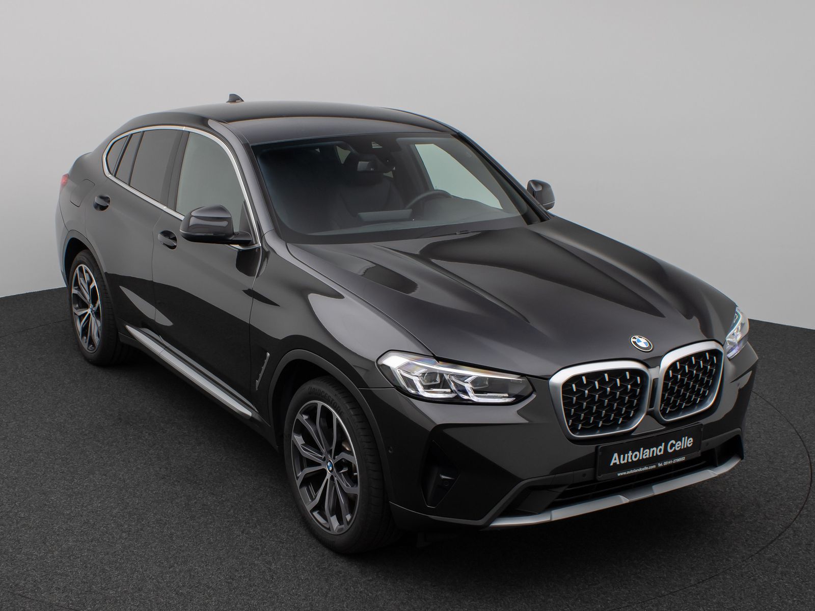 Fahrzeugabbildung BMW X4 xD20d Kamera DAB Lenkrhzg AHK Sport 20Zoll