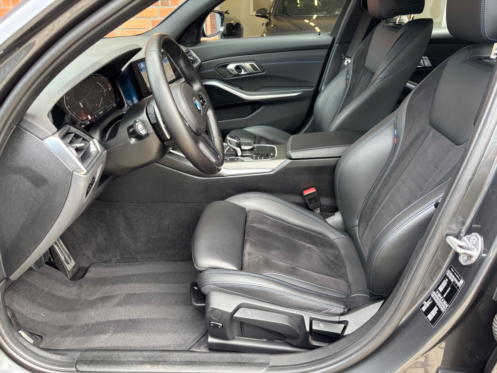 BMW 320d Touring *M Sport*AHK*Virtual*HiFi*Kamera* foto 10