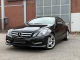 Mercedes-Benz Carplay, Pano, Keyless, Ambiante, HarmanKardon - Mercedes-Benz E 220 mit 3 Türen