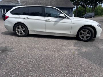 BMW 320 - 4