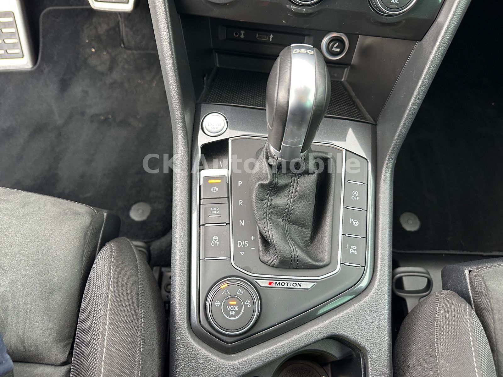 Fahrzeugabbildung Volkswagen Tiguan Highline DSG 2.0TDI 4Motion/Head-Up/Pano