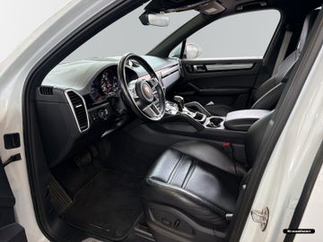 Porsche Cayenne - 8