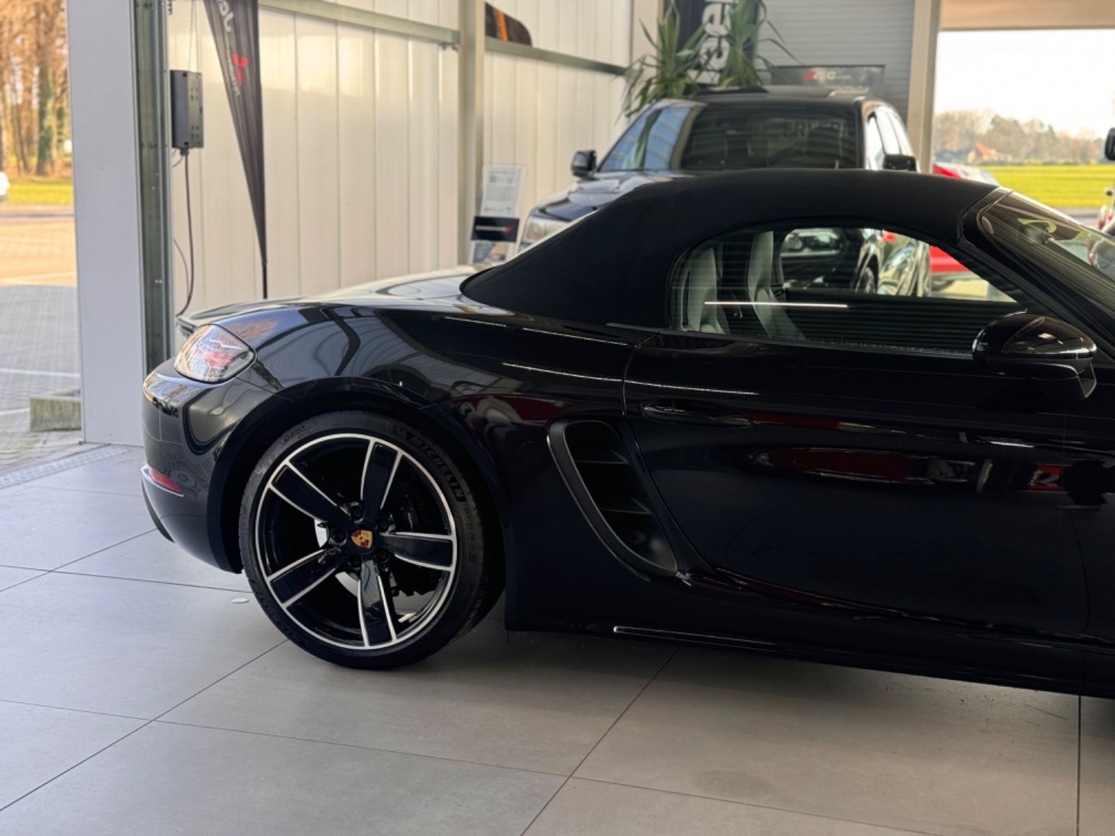 Fahrzeugabbildung Porsche 718 Boxster 2.0 "Bi-Xenon PASM Sport-Auspuff"